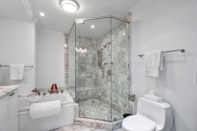 150 Bradley Place 203, Palm Beach, FL 33480