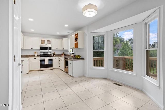 810 Northampton Drive, Cary, NC 27513