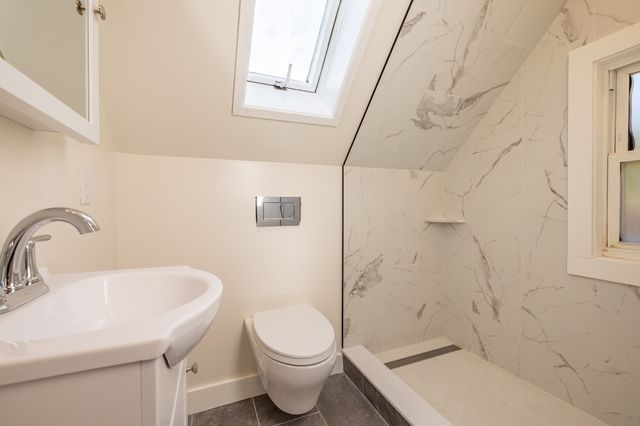 365 Whiting Avenue 3, Dedham, MA 02026
