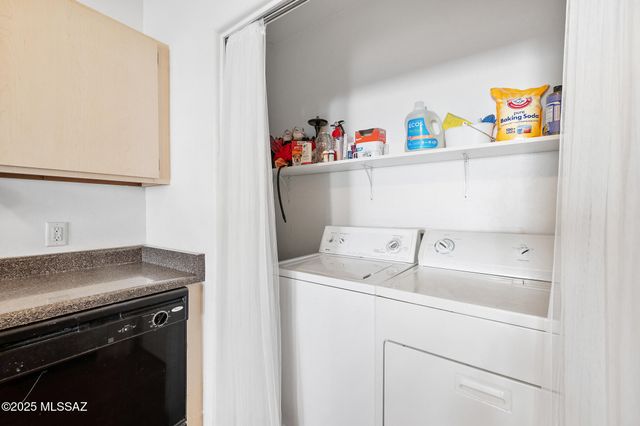 2081 W Cadbury Court, Tucson, AZ 85713