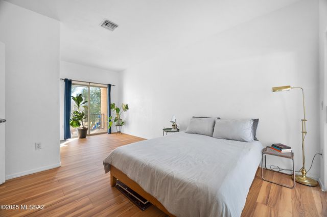 2081 W Cadbury Court, Tucson, AZ 85713