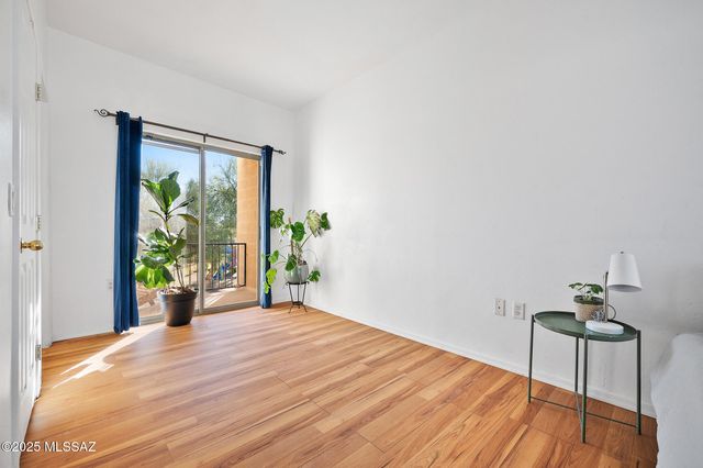 2081 W Cadbury Court, Tucson, AZ 85713