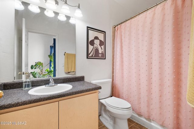 2081 W Cadbury Court, Tucson, AZ 85713