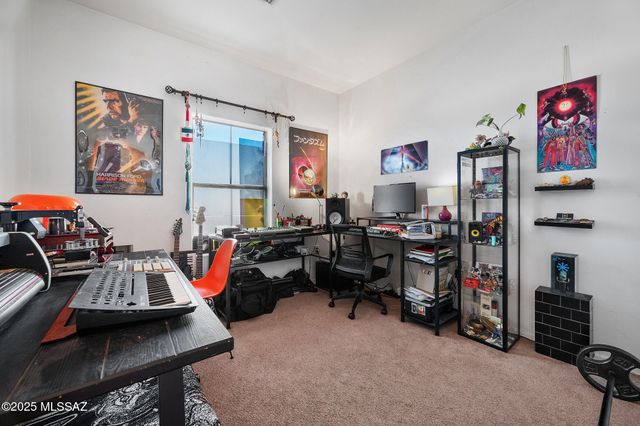 2081 W Cadbury Court, Tucson, AZ 85713