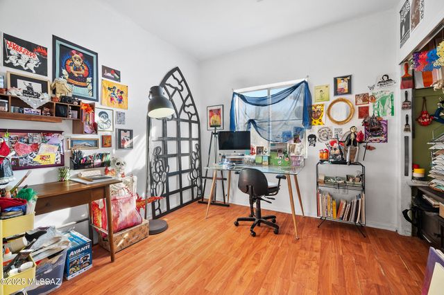 2081 W Cadbury Court, Tucson, AZ 85713