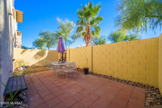 2081 W Cadbury Court, Tucson, AZ 85713