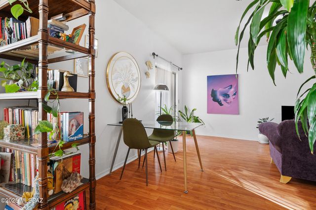 2081 W Cadbury Court, Tucson, AZ 85713