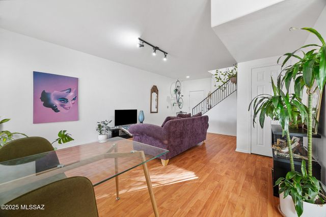 2081 W Cadbury Court, Tucson, AZ 85713