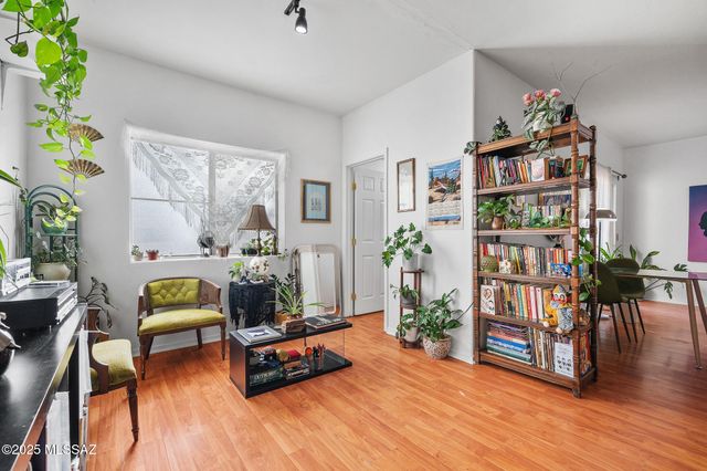 2081 W Cadbury Court, Tucson, AZ 85713