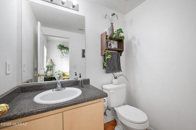 2081 W Cadbury Court, Tucson, AZ 85713