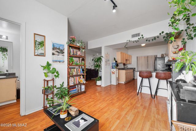 2081 W Cadbury Court, Tucson, AZ 85713