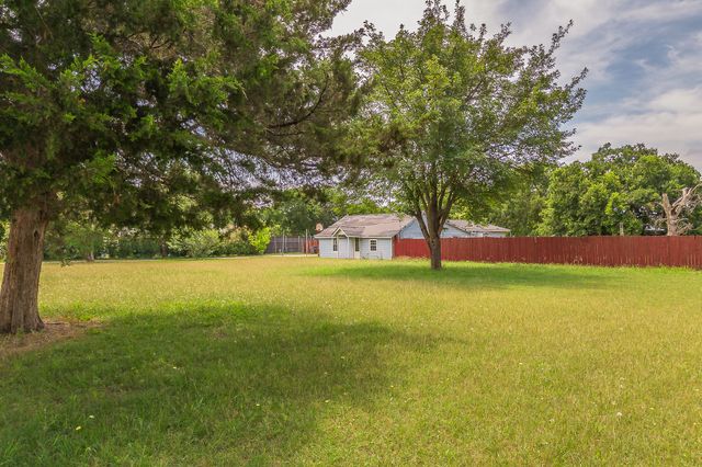 816 Balkan Drive, Lancaster, TX 75134