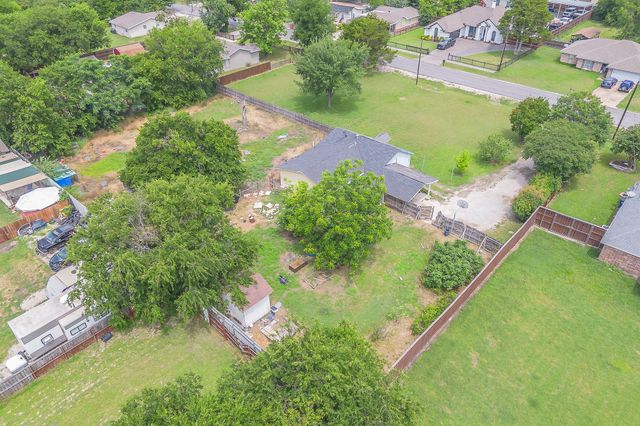 816 Balkan Drive, Lancaster, TX 75134