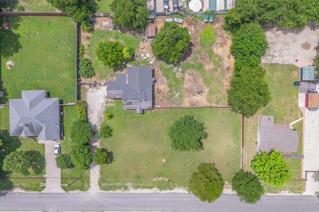 816 Balkan Drive, Lancaster, TX 75134