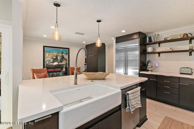7575 HOLLYRIDGE Road, Jacksonville, FL 32256