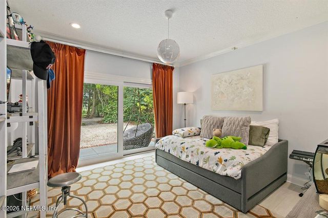 7575 HOLLYRIDGE Road, Jacksonville, FL 32256