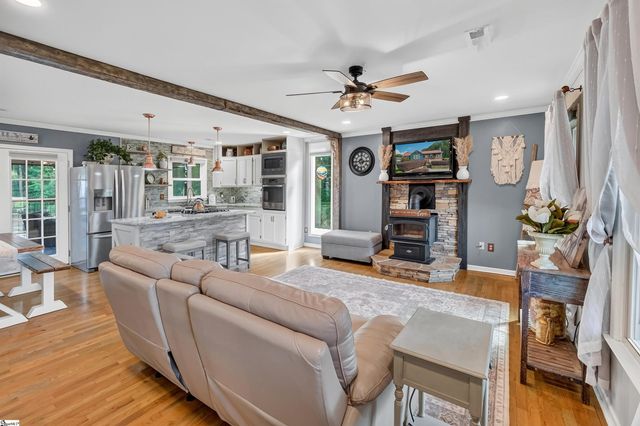 2625 Old Dobbins Bridge Road, Townville, SC 29689