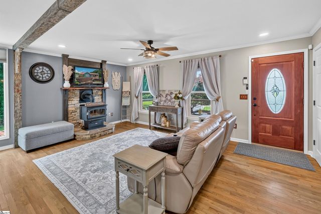 2625 Old Dobbins Bridge Road, Townville, SC 29689