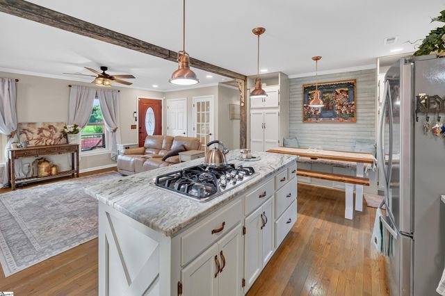 2625 Old Dobbins Bridge Road, Townville, SC 29689