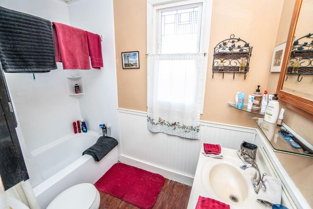 824 Park AVENUE, West Bend, WI 53090