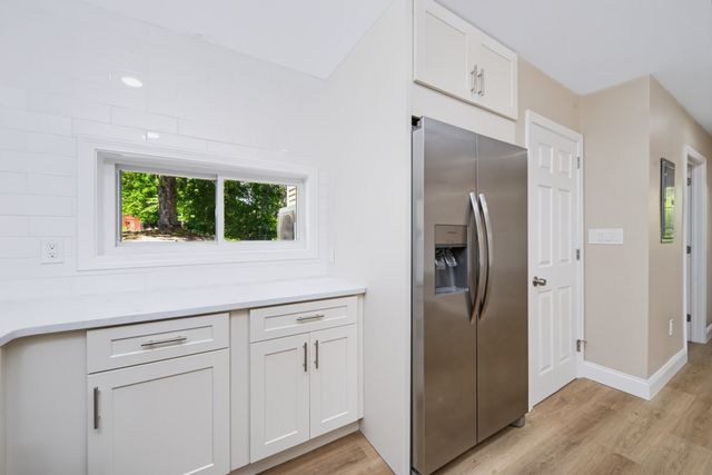 16 Winter Pl, Winchendon, MA 01475