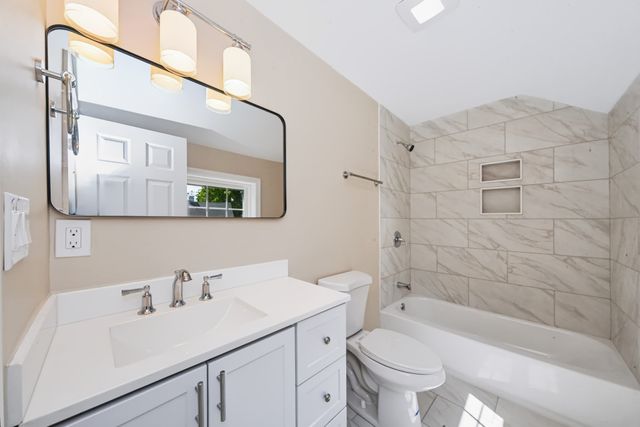 16 Winter Pl, Winchendon, MA 01475