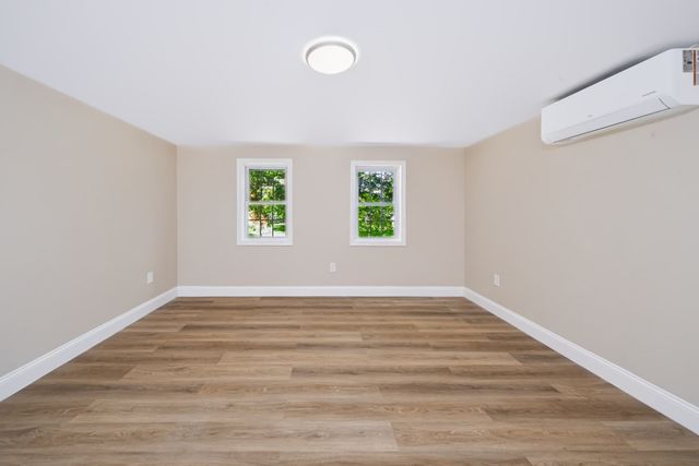 16 Winter Pl, Winchendon, MA 01475