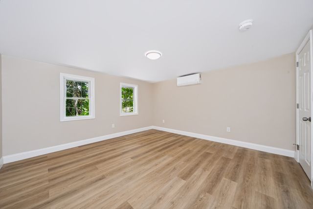 16 Winter Pl, Winchendon, MA 01475