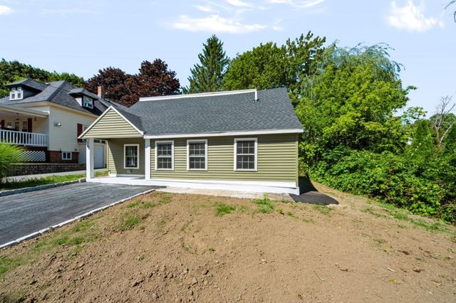 16 Winter Pl, Winchendon, MA 01475
