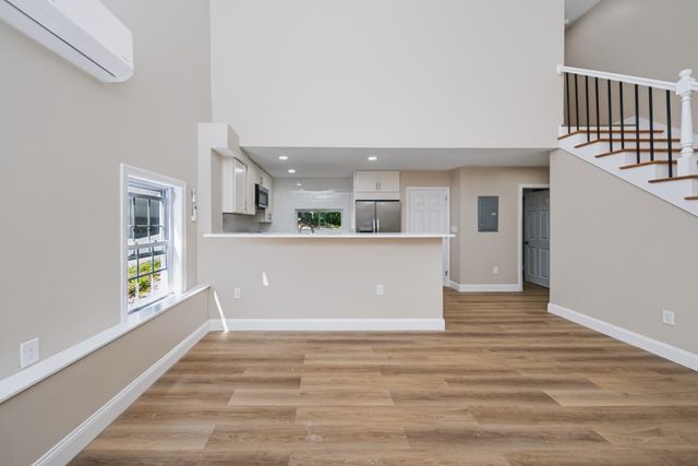 16 Winter Pl, Winchendon, MA 01475