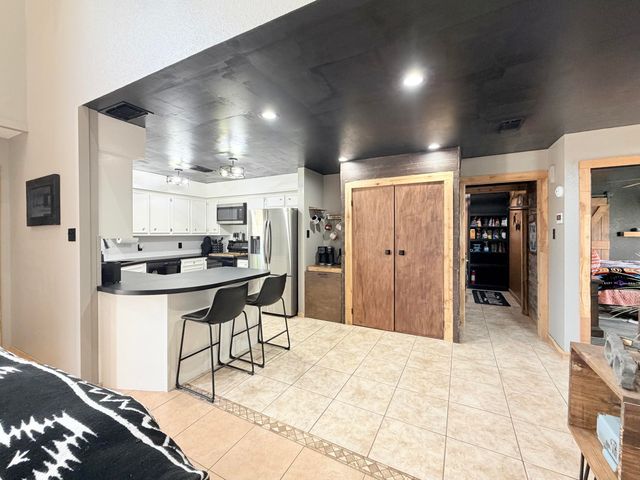 2117 93rd Place, Lubbock, TX 79423