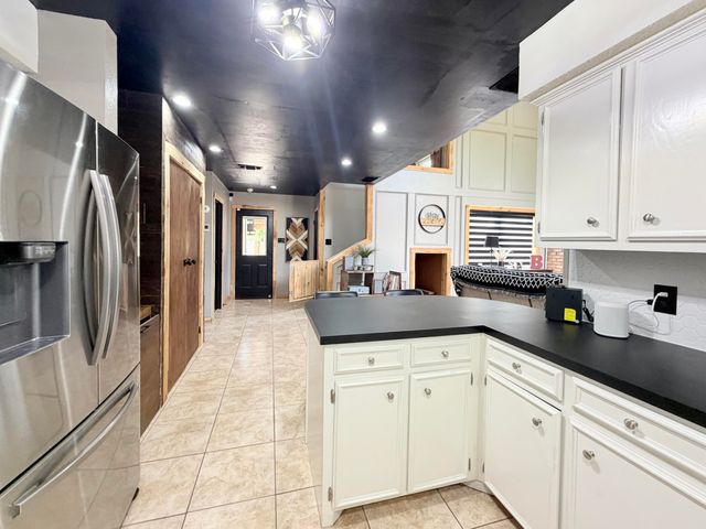 2117 93rd Place, Lubbock, TX 79423