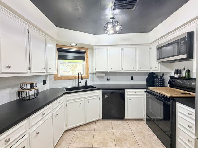 2117 93rd Place, Lubbock, TX 79423