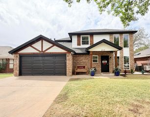 2117 93rd Place, Lubbock, TX 79423