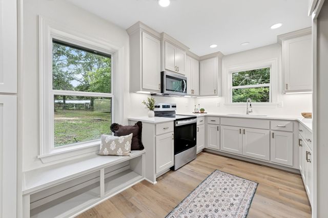 608 Bunny Rabbit Road, Athens, TX 75751