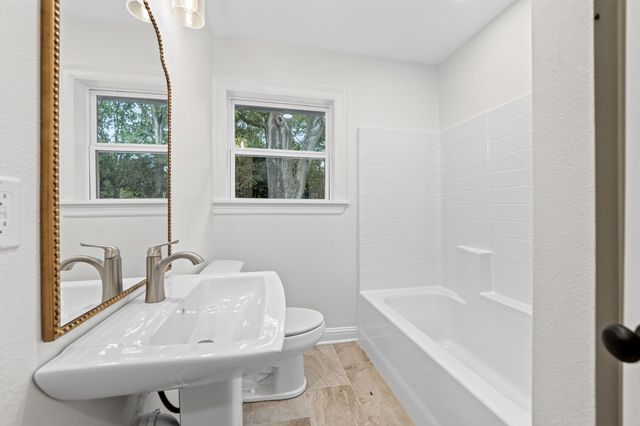 608 Bunny Rabbit Road, Athens, TX 75751