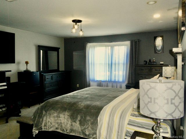 26 Winters Lane, Middletown, NY 10940