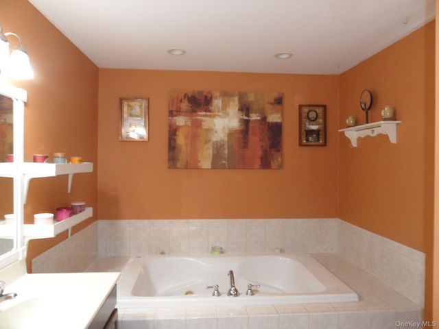 26 Winters Lane, Middletown, NY 10940