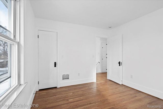 424 2nd Street, Wyandotte, MI 48192