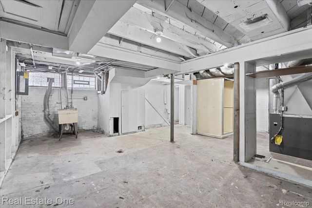 424 2nd Street, Wyandotte, MI 48192