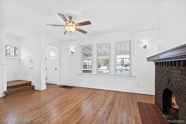 424 2nd Street, Wyandotte, MI 48192