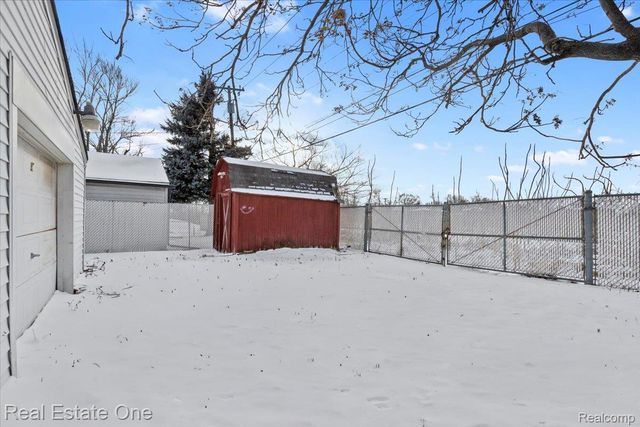 424 2nd Street, Wyandotte, MI 48192