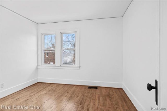 424 2nd Street, Wyandotte, MI 48192