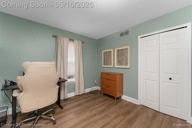 1203 Eason, Waterford, MI 48328