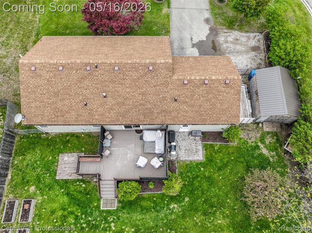 1203 Eason, Waterford, MI 48328