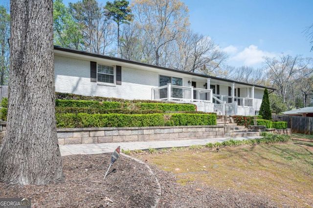 620 Spalding Drive, Sandy Springs, GA 30328