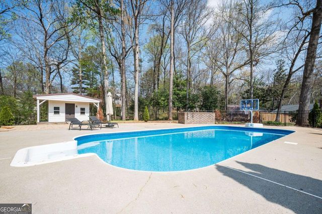 620 Spalding Drive, Sandy Springs, GA 30328