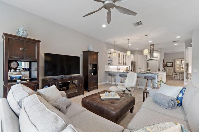 18647 SE Lakeside Way, Tequesta, FL 33469