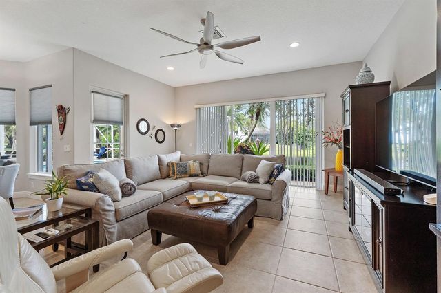 18647 SE Lakeside Way, Tequesta, FL 33469