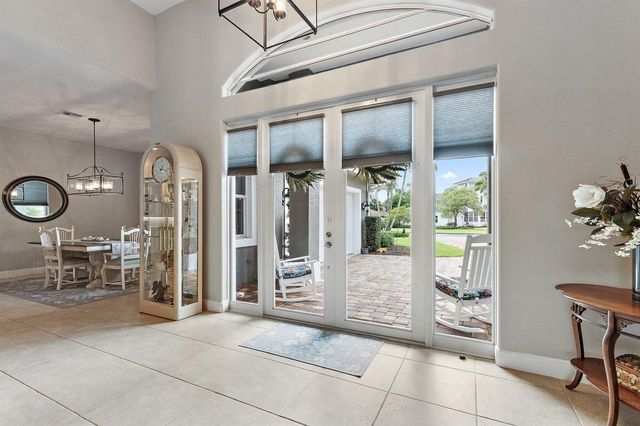 18647 SE Lakeside Way, Tequesta, FL 33469
